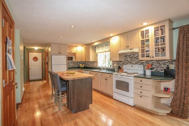 10 Muscatanipus Rd, Brookline, NH 03033 - photo 3