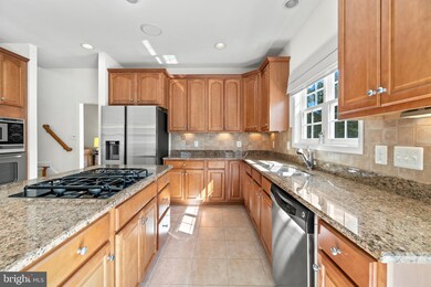 22 Banner Spring Cir, Stafford, VA 22554 - photo 2