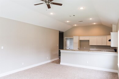 1606 W Willis St, Alvin, TX 77511 - photo 5