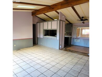 Living Room/Dining Room