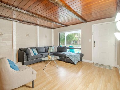 unlisted-address, Orlando, FL 32806 - photo 2