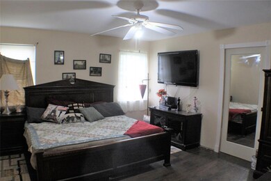 1407 Mimosa St, Cleburne, TX 76033 - photo 7