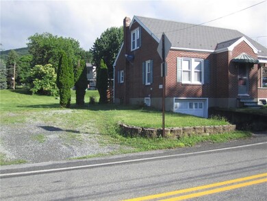 1499 2nd St, Pen Argyl, PA 18072 - photo 2