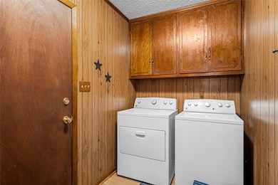 922 S Avenue M, Clifton, TX 76634 - photo 6