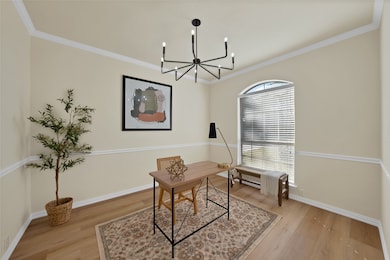 Office area/ dining room