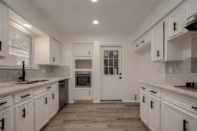 8707 Brackley Ln, Houston, TX 77088 - photo 5