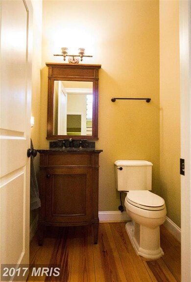 205 Glyndon St SE, Vienna, VA 22180 - photo 7