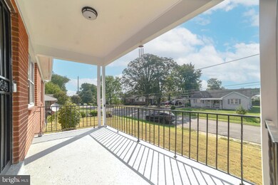 5802 Burgess Rd, District Heights, MD 20747 - photo 4