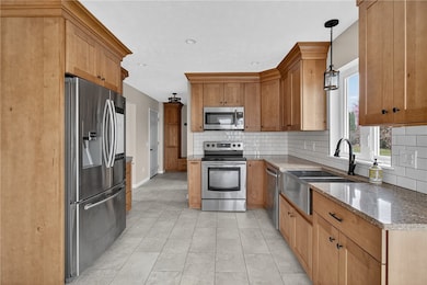 17 Birchmount Cir, West Henrietta, NY 14586 - photo 3