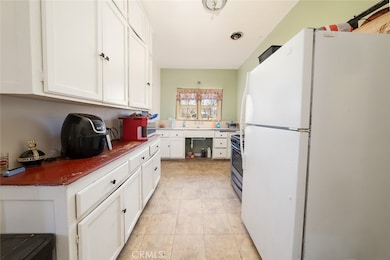 13391 Sage St, Trona, CA 93562 - photo 5