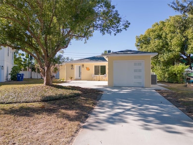 229 Lime Cir S, Dunedin, FL 34698 - photo 2