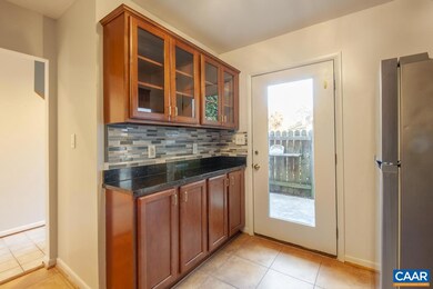 722 Merion Greene, Charlottesville, VA 22901 - photo 5