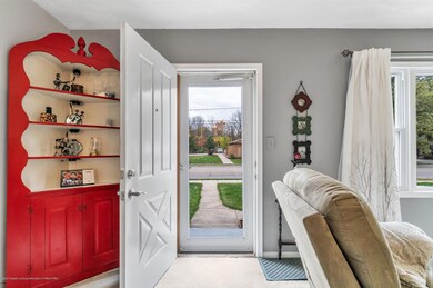 06-4385 Holt Rd.-WindowStill-Real-E