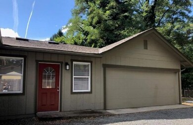 723 Pine St, Rogue River, OR 97537 - photo 3