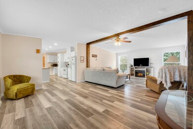 1006 N Franklin St, Garrett, IN 46738 - photo 6