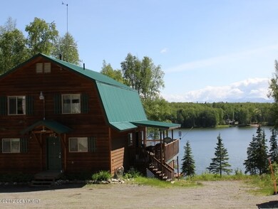 Visnaw lake behind house