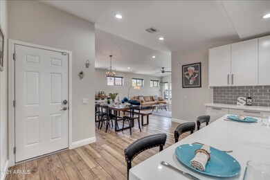 Casual Dining ~ Dining