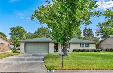 2007 Cypress St, Gainesville, TX 76240 - photo 4