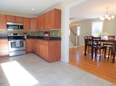 22 Hanson Dr, Topsham, ME 04086 - photo 4