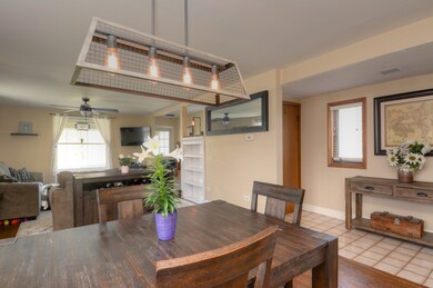 238 S Van Buren St, Batavia, IL 60510 - photo 6