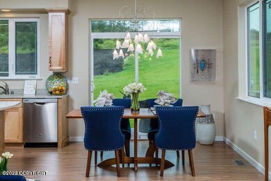 7 Dining Area