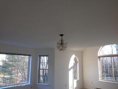 134 Wes Flo Ct, Kunkletown, PA 18058 - photo 4