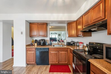 14122 Oakpointe Dr, Laurel, MD 20707 - photo 7