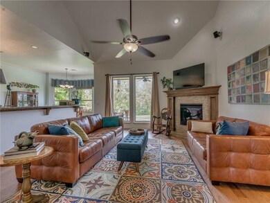 19424 Crest Ridge Dr, Edmond, OK 73012 - photo 3