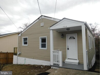704 Glacier Ave, Capitol Heights, MD 20743 - photo 3