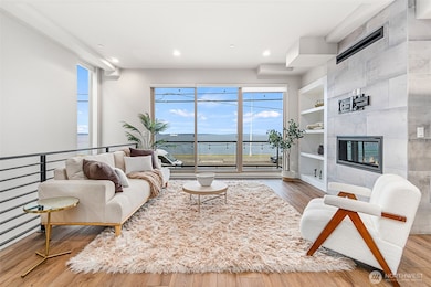 1772 Alki Ave SW unit B, Seattle, WA 98116 - photo 4