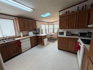 17 Meadowlark Cir, Ellenton, FL 34222 - photo 4