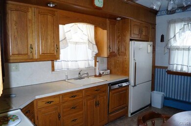 5545 Main St, Whitehall, PA 18052 - photo 3