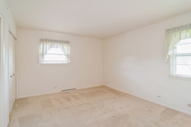 382 E Aberdeen Ct, Elmhurst, IL 60126 - photo 7