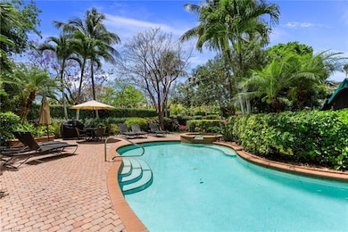 375 4th St S unit 502, Naples, FL 34102 - photo 5