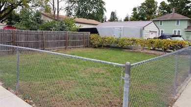 1208 S Cedar St, Auburn, IN 46706 - photo 5