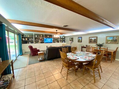 327 Myrtle St, Nacogdoches, TX 75965 - photo 3