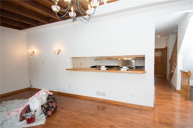 Living Room 101 Bayberry Court