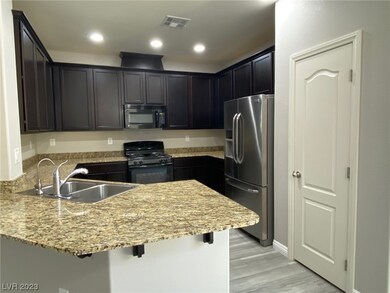 6142 Carter Caves Ave, Las Vegas, NV 89139 - photo 6