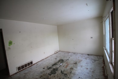 611 & 613 5th Ave, Minot, ND 58701 - photo 3