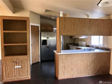 17038 Linden Ct SE, Yelm, WA 98597 - photo 7