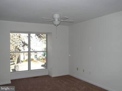 9520 Clocktower Ln, Columbia, MD 21046 - photo 2