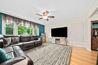 24 Adams St, Foxboro, MA 02035 - photo 7