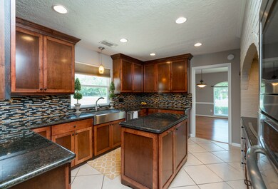 906 Layfair Place, Friendswood, TX 77546 - photo 5