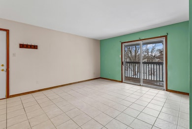 1066 Millpond Rd unit G, Valparaiso, IN 46385 - photo 5