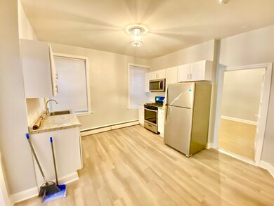 84 N Margin St unit 1, Boston, MA 02113 - photo 2