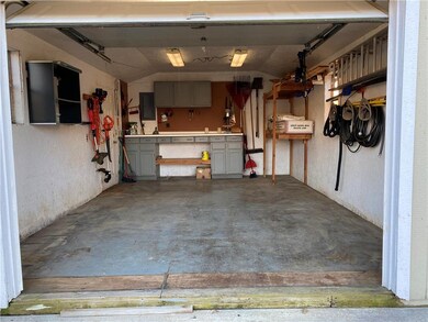 502 S Silver Top Ln, Raymore, MO 64083 - photo 2