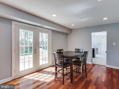 13003 Maepine Ct, Fairfax, VA 22033 - photo 7