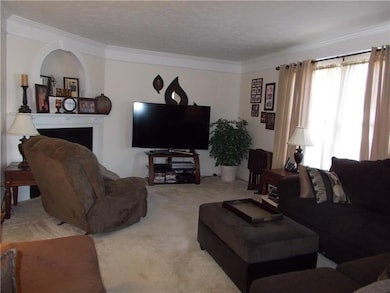 FAMILY ROOM W/ FIREPLACE