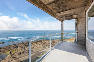 Private Balcony North