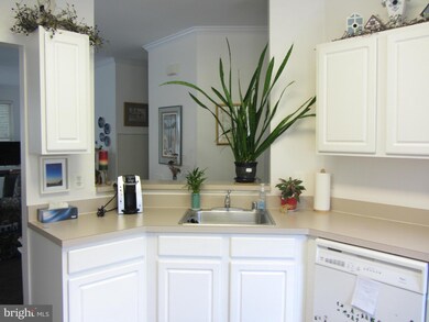 2731 Oak Leaf Ct, Odenton, MD 21113 - photo 7